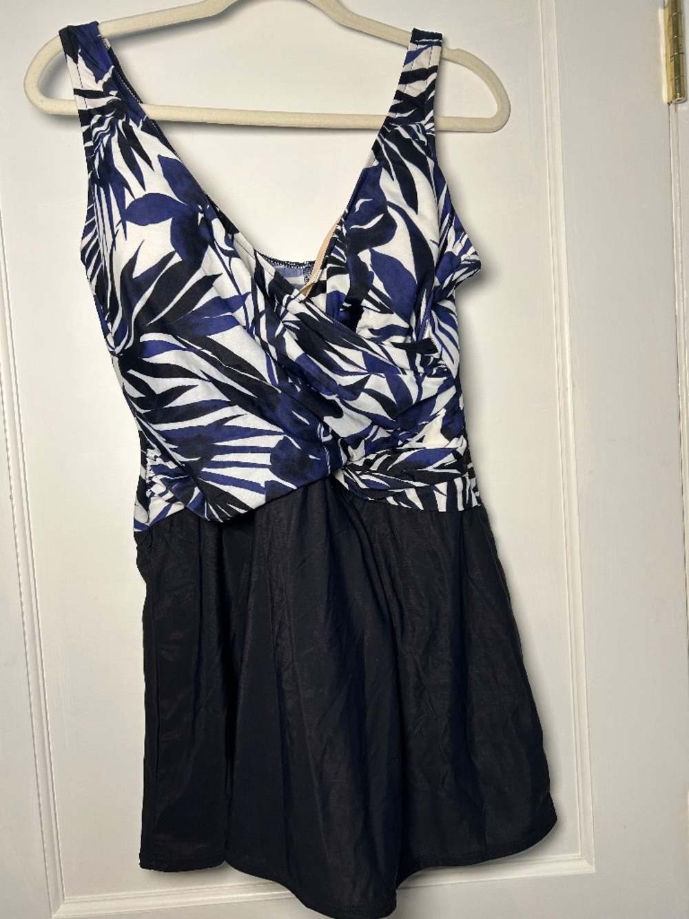 Land's End Blue/White/Black one piece Swim dress 18W, structured top